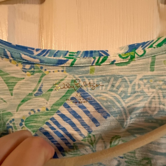 Lilly Pulitzer Tropical Print V-Neck Top - Blue and Green - Picture 2 of 5
